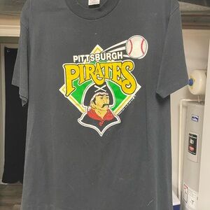 Pittsburgh Pirates Black T-Shirt